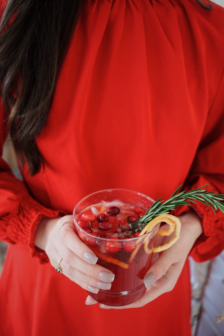 holiday cocktail cranberry moscow mule