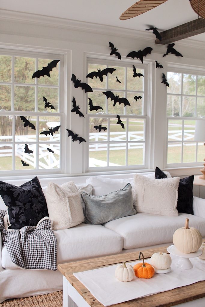 HALLOWEEN DECOR WITH DIY BATS | MUSINGS BY MADISON - HOME DECOR BLOGGER