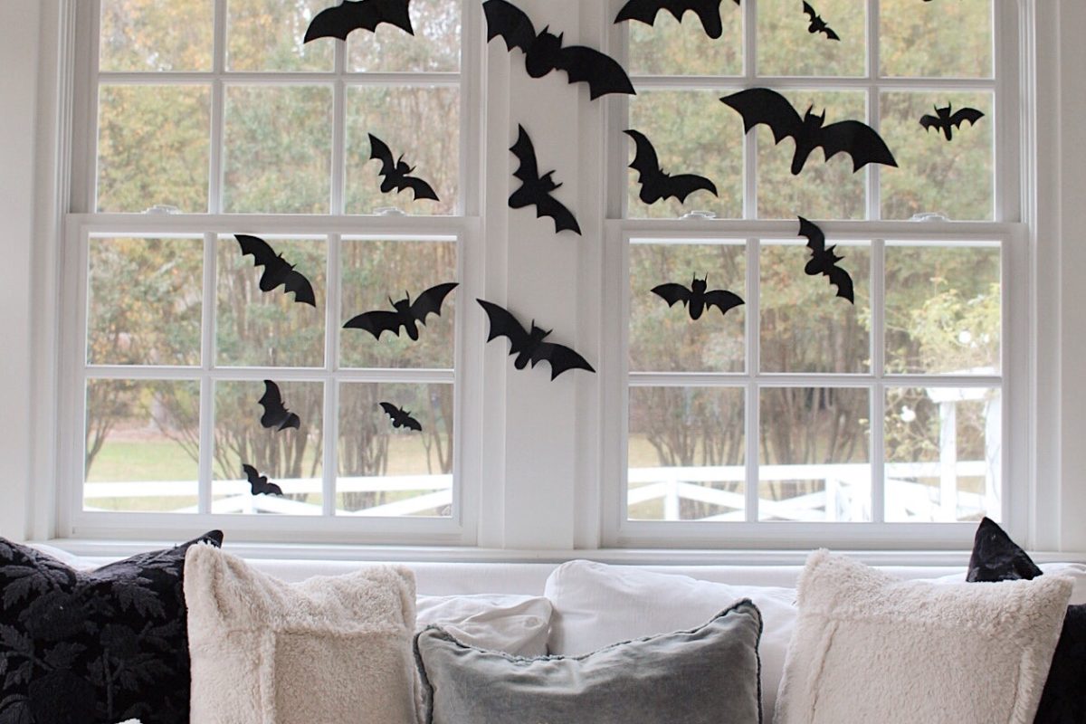 HALLOWEEN DECOR WITH DIY BATS | MUSINGS BY MADISON - HOME DECOR BLOGGER